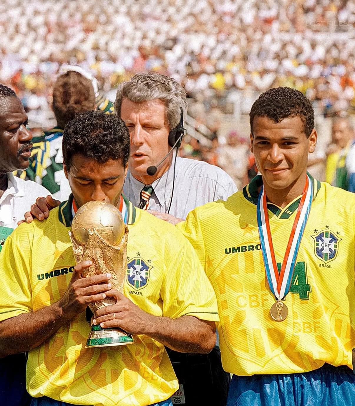 1993-1994 Brazil Retro Jersey - Image 11
