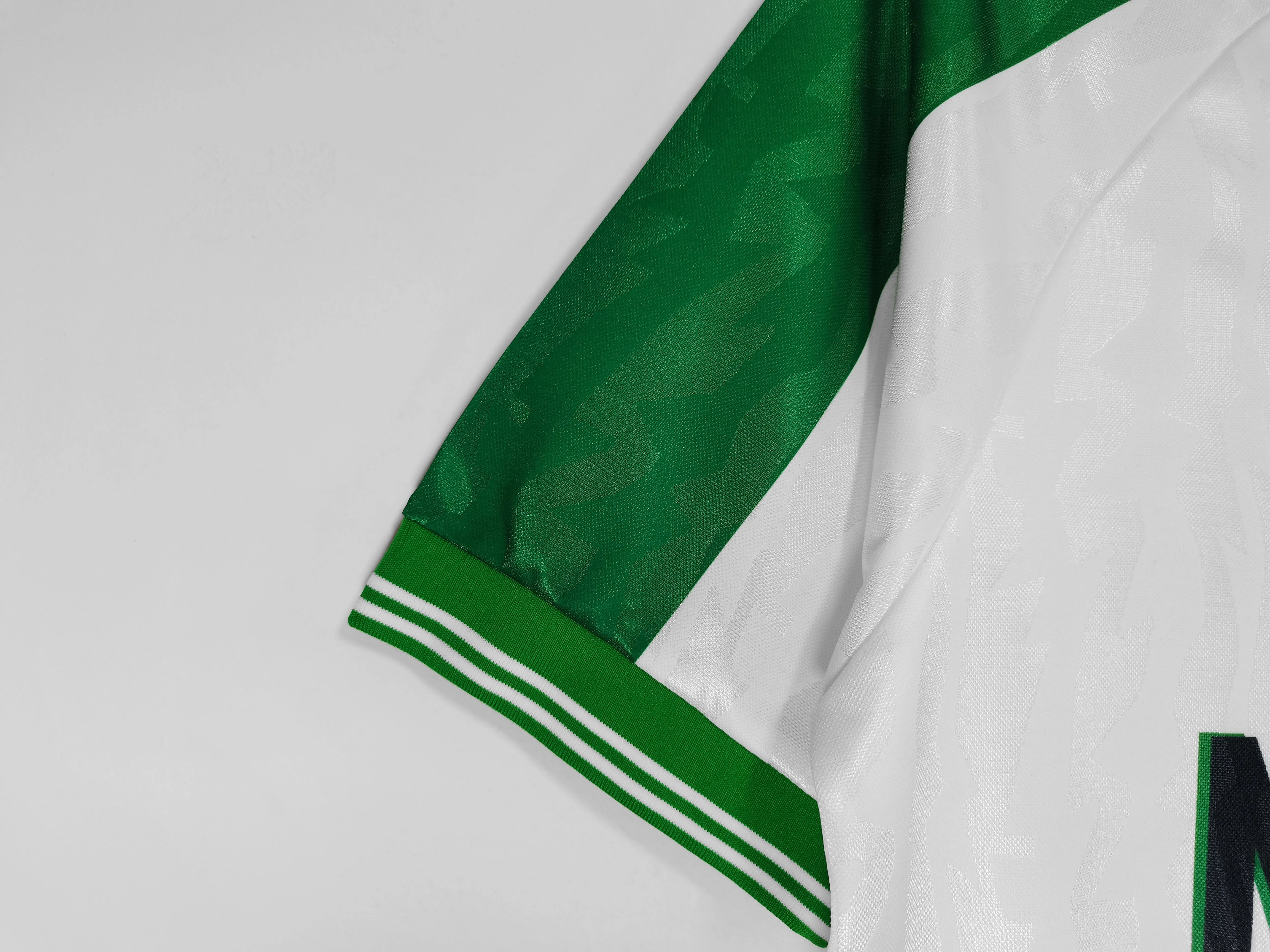 1996/98 Nigeria white and green kit - Image 4