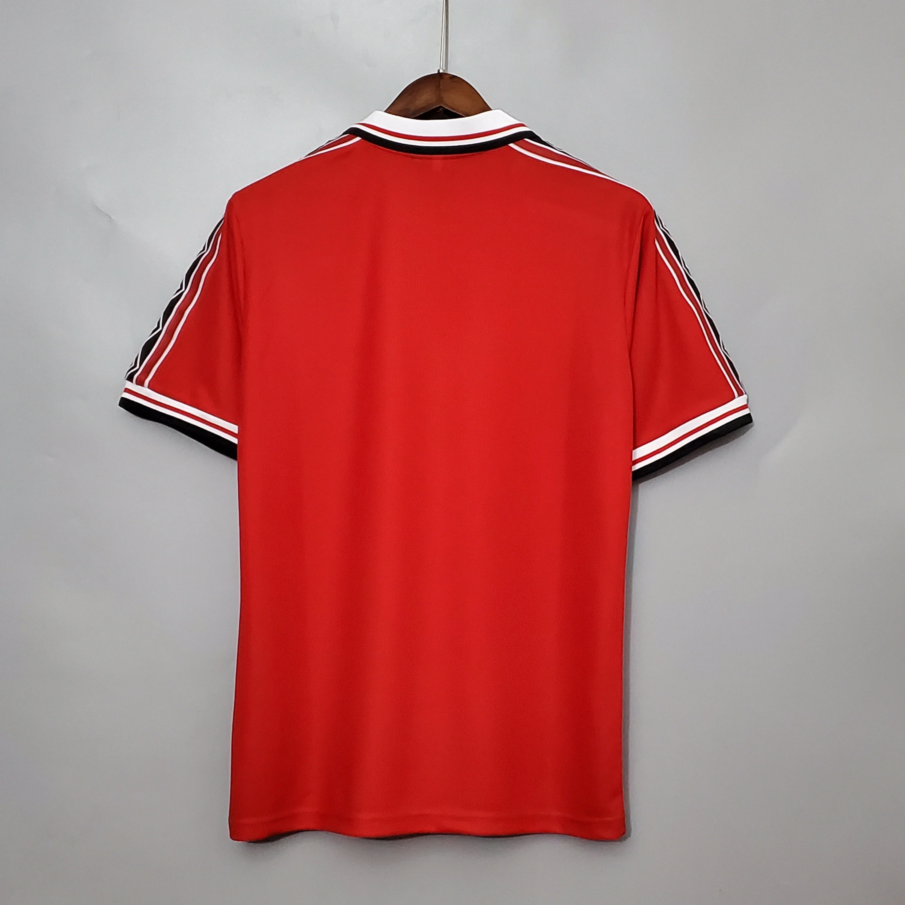 1998 – 1999 Manchester united Home retro kit - Image 5