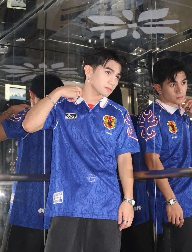 1998 Japan Retro Jersey - Image 9
