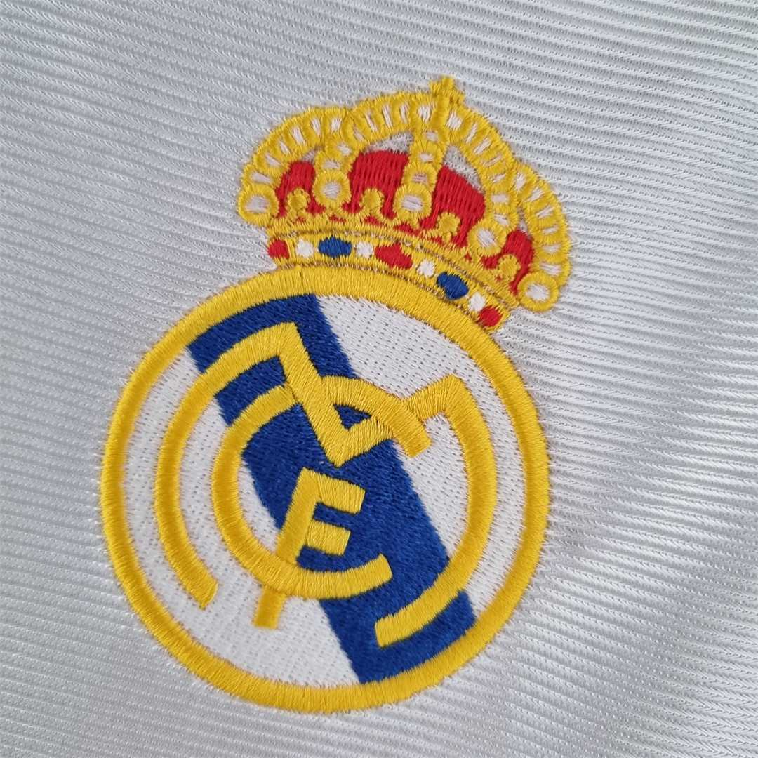 2000 Real Madrid Home kit - Image 5
