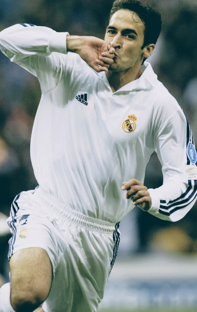 2001/2002 Real Madrid home long sleeve retro jersey - Image 7