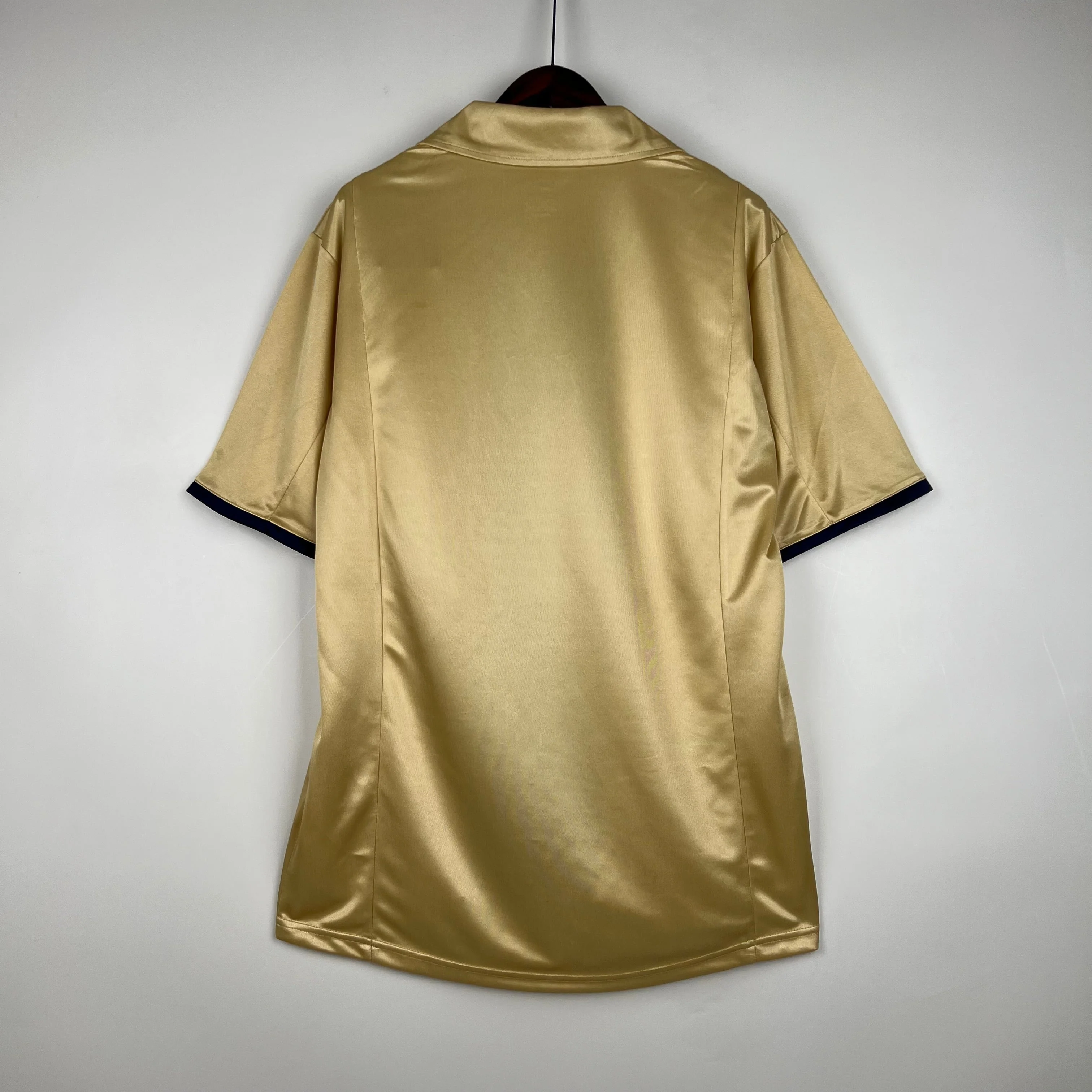 2002-2003 Barcelona away kit - Image 2