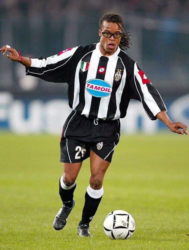 2002 / 2003 Juventus Home kit Retro - Image 6