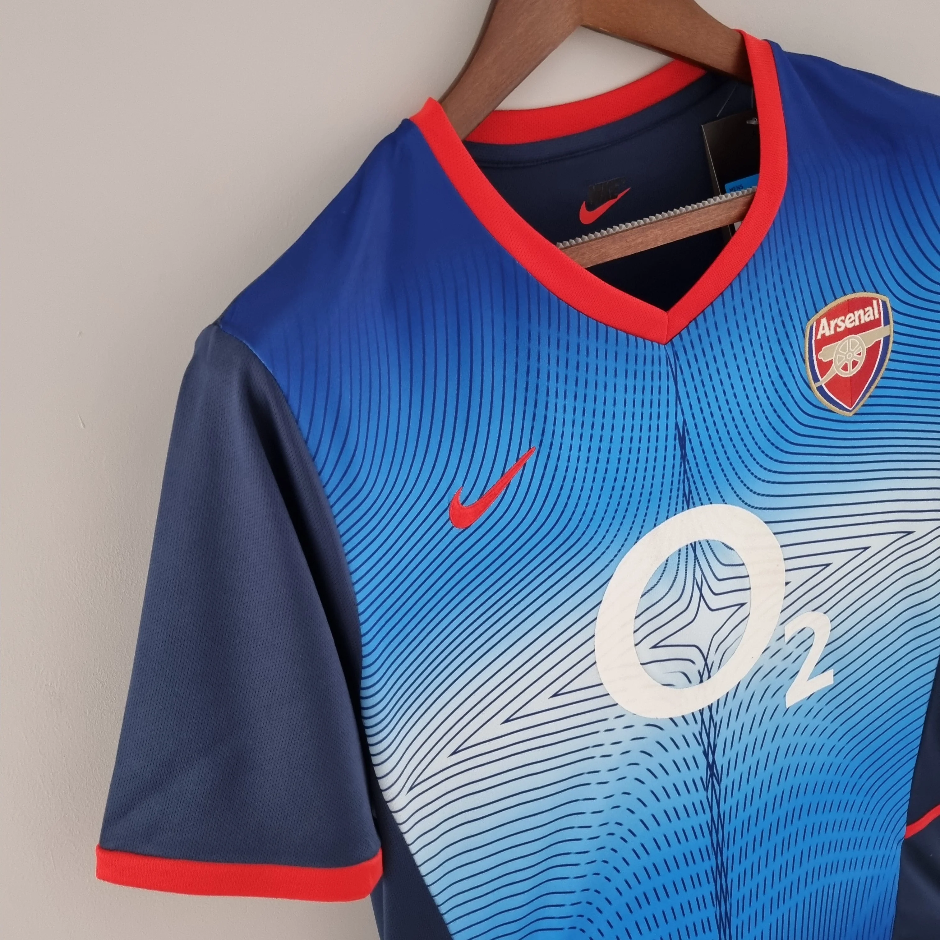 2002/2004 Arsenal away kit - Image 2