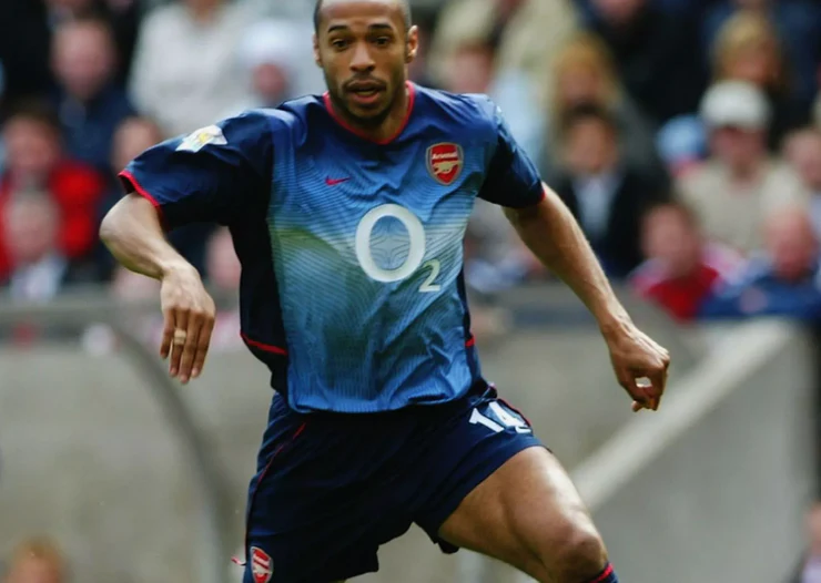 2002/2004 Arsenal away kit - Image 7