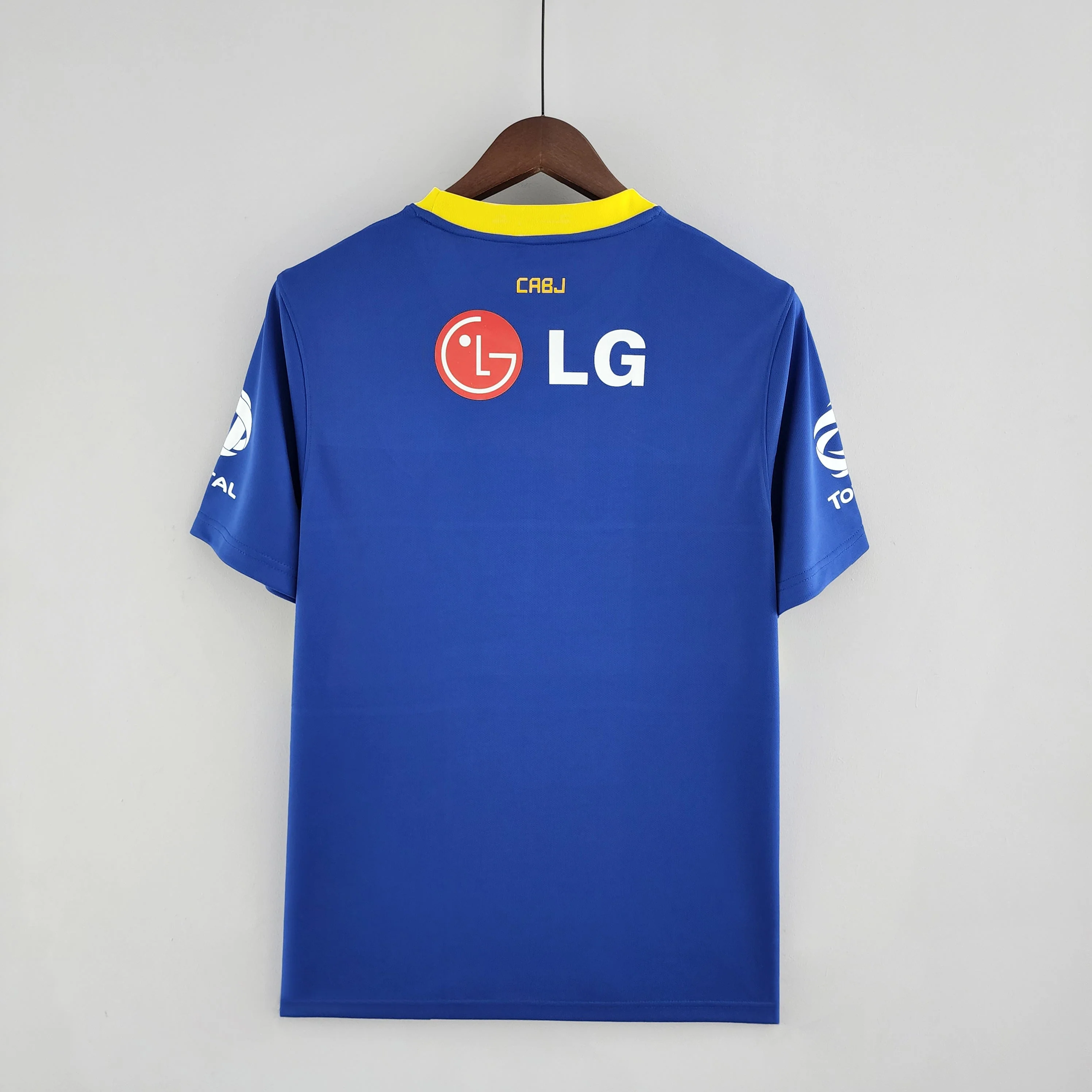 2010/11 Boca Juniors Home kit - Image 2