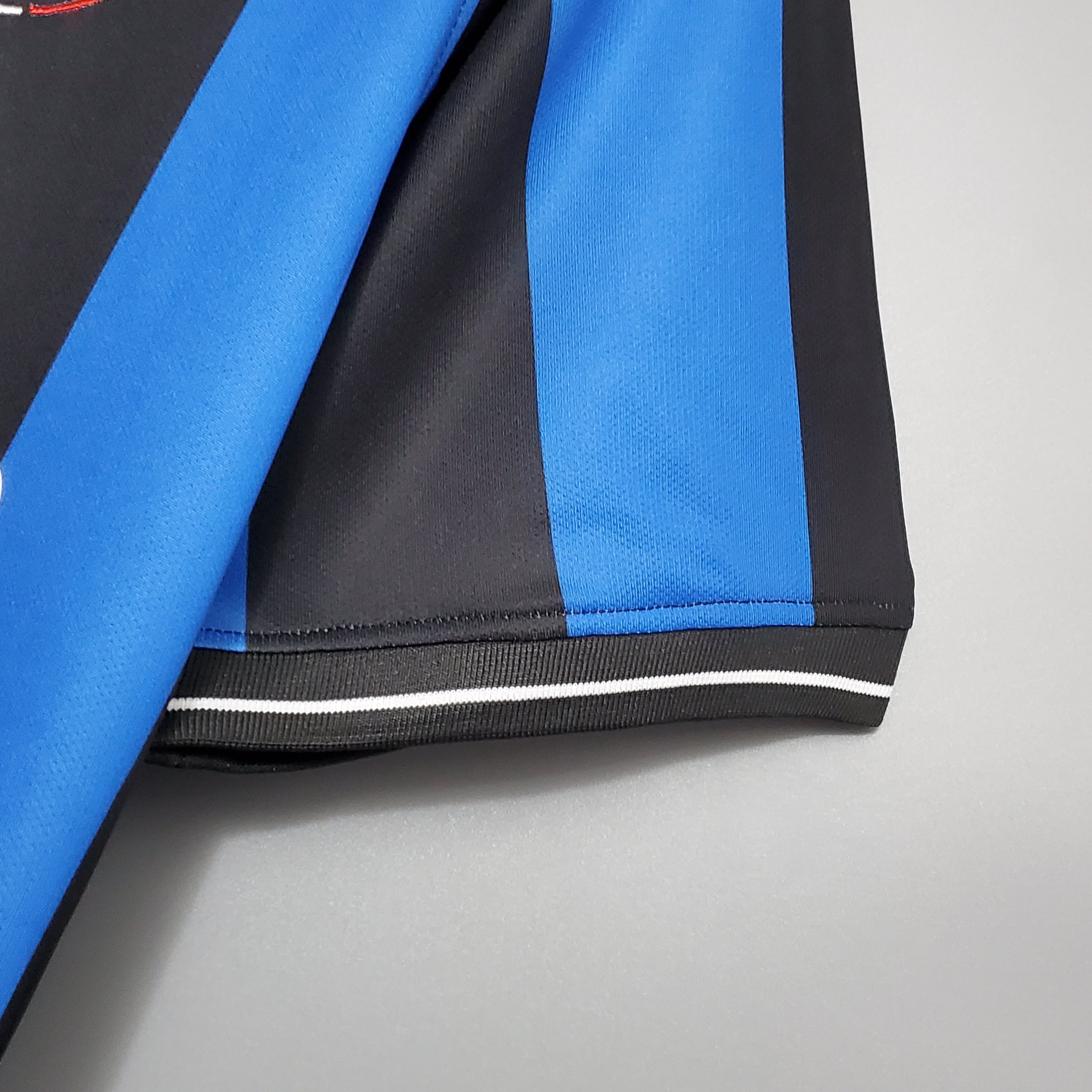 2010 Inter Milan Home retro kit - Image 3
