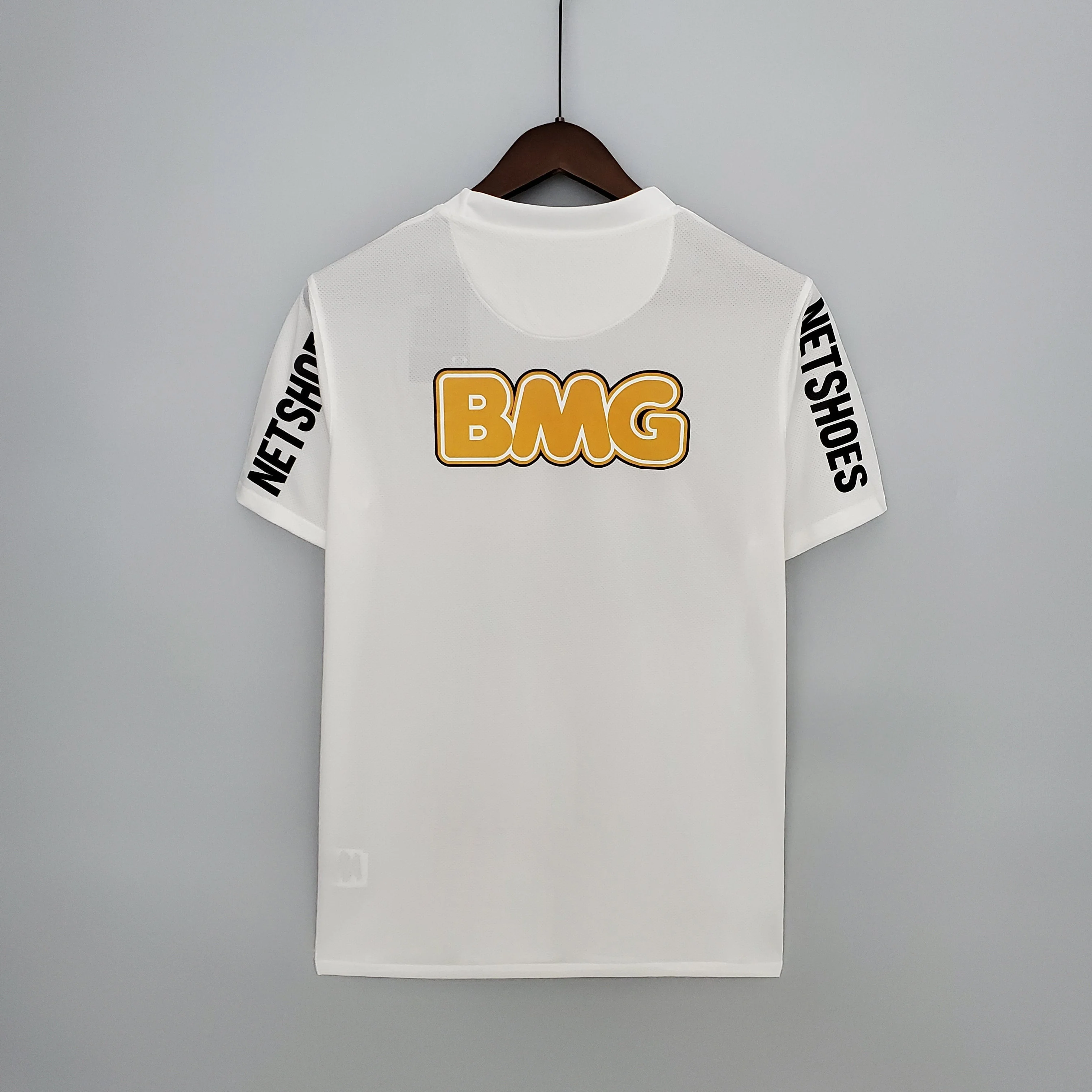 2011/12 Santos Retro home kit - Image 4