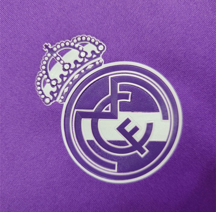 2016/2017 Real Madrid Away Long Sleeve Kit - Image 5