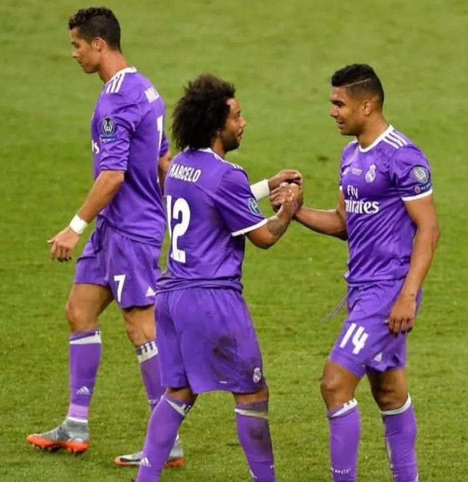 2016/2017 Real Madrid away purple retro jersey - Image 3