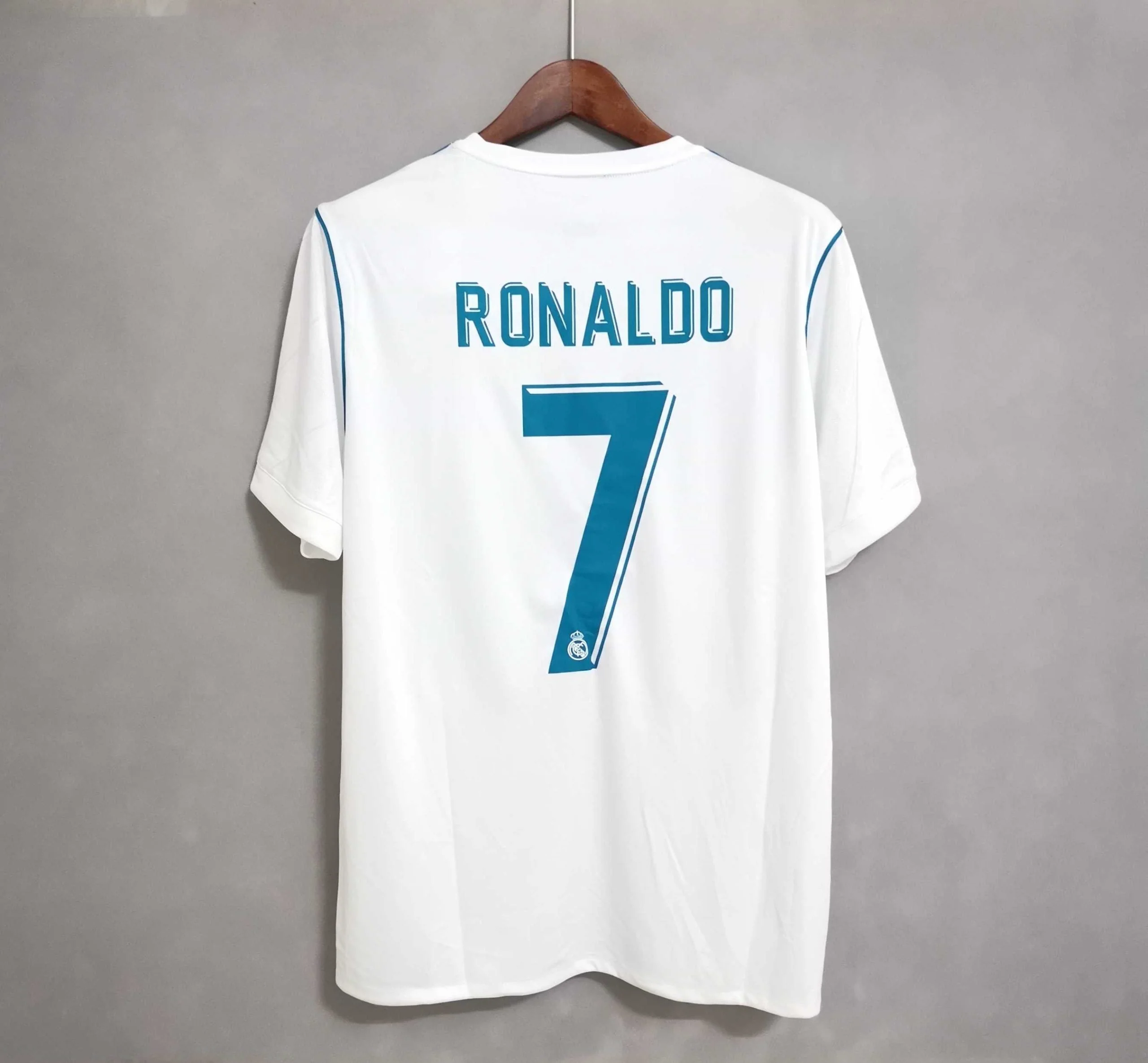 2017/2018 Real Madrid retro jersey - Image 2