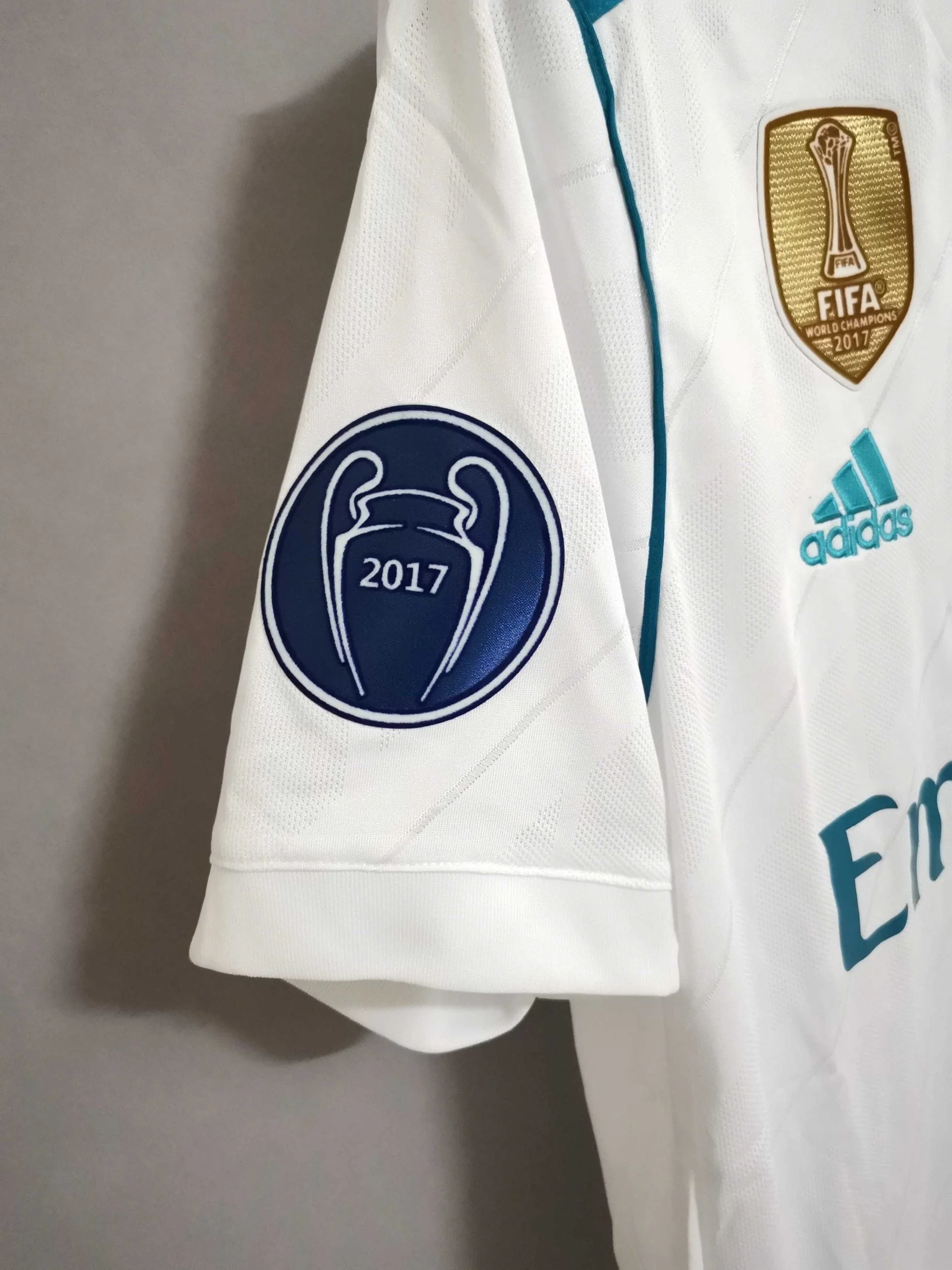 2017/2018 Real Madrid retro jersey - Image 3