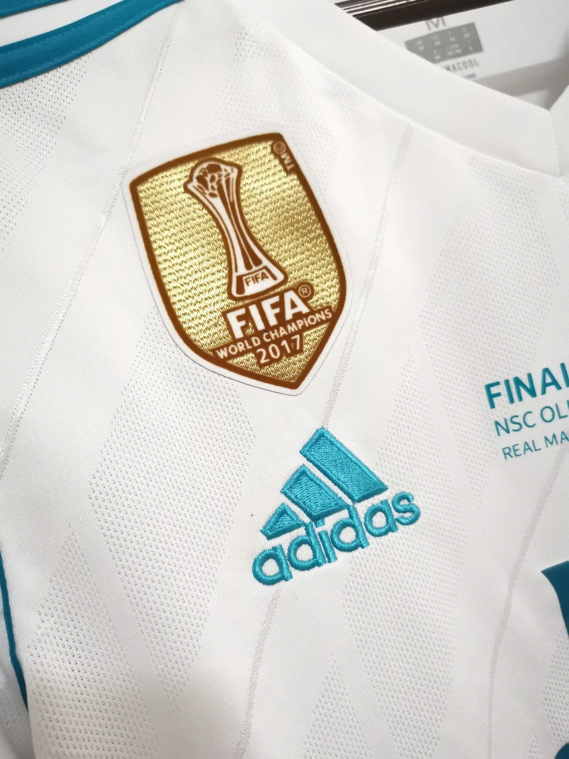 2017/2018 Real Madrid retro jersey - Image 4