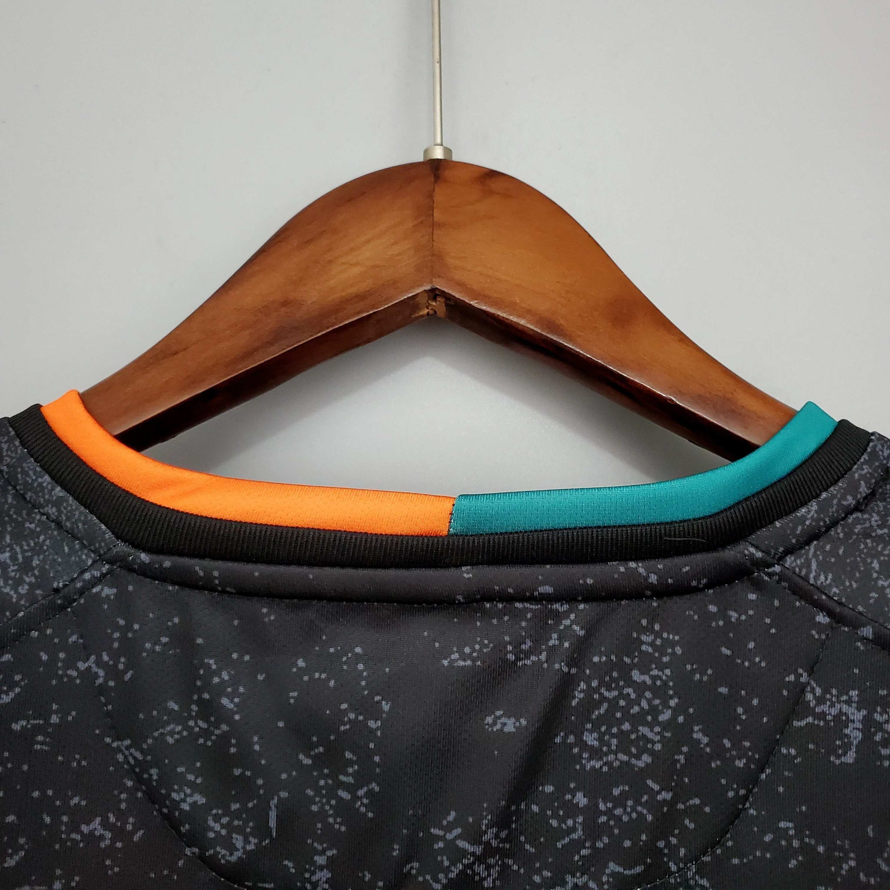 21/22 Venezia Home black kit - Image 10