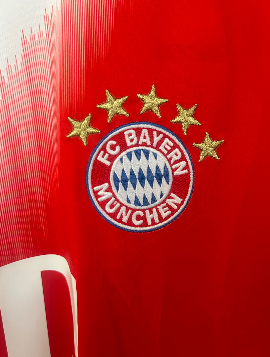 25/26 Bayern Munich Home kit - Image 4
