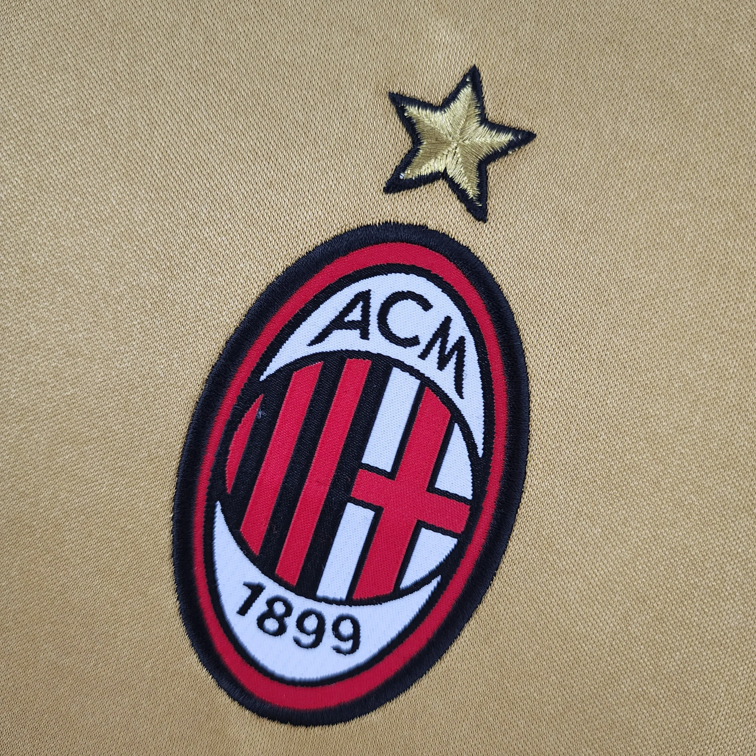 AC Milan Golden kit 2013/14 Retro - Image 5