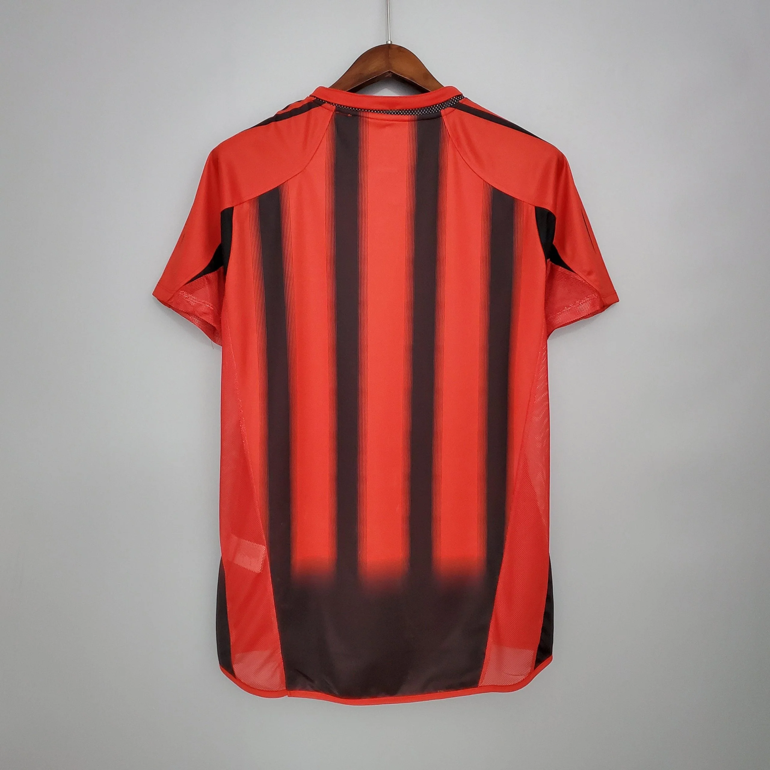 AC Milan Retro Home Jersey 2004-2005 - Image 2