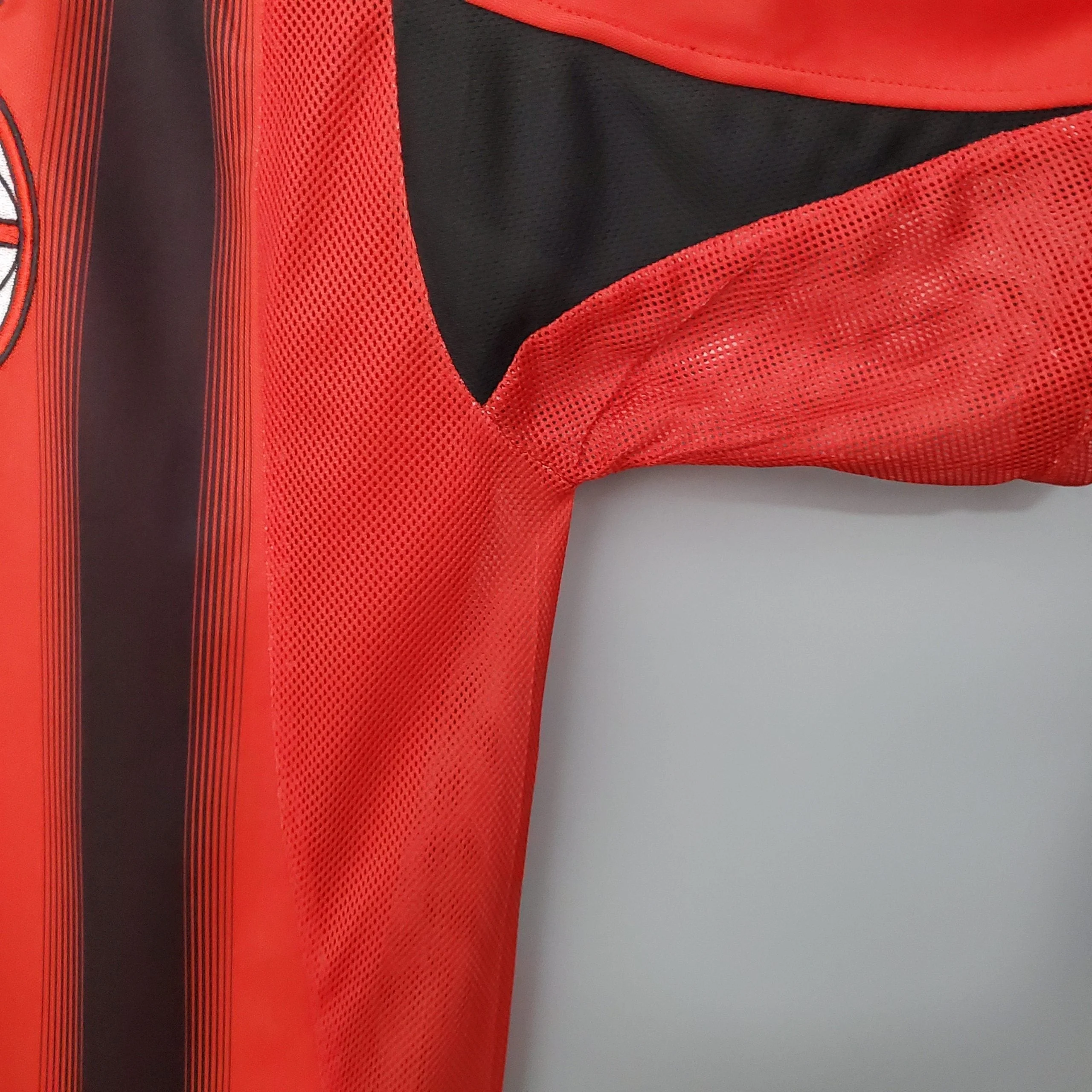 AC Milan Retro Home Jersey 2004-2005 - Image 3
