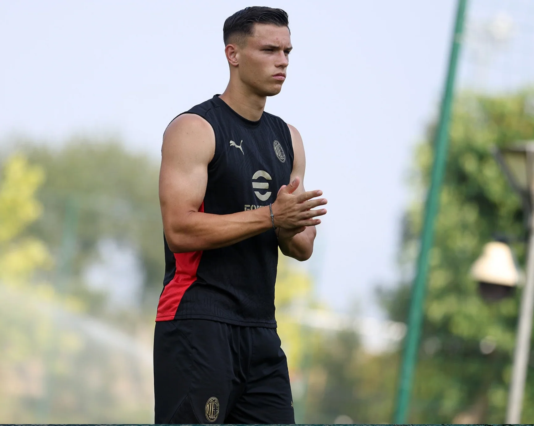 AC Milan Sleeveless Training set 2025 - Image 7