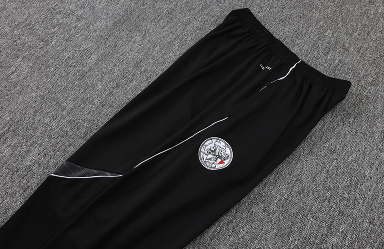 Ajax 2025/2026 Black Tracksuit - Image 5