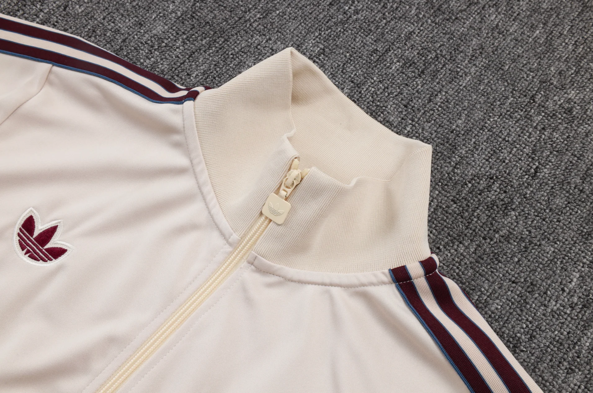 Ajax 2026 icons tracksuit - Image 8