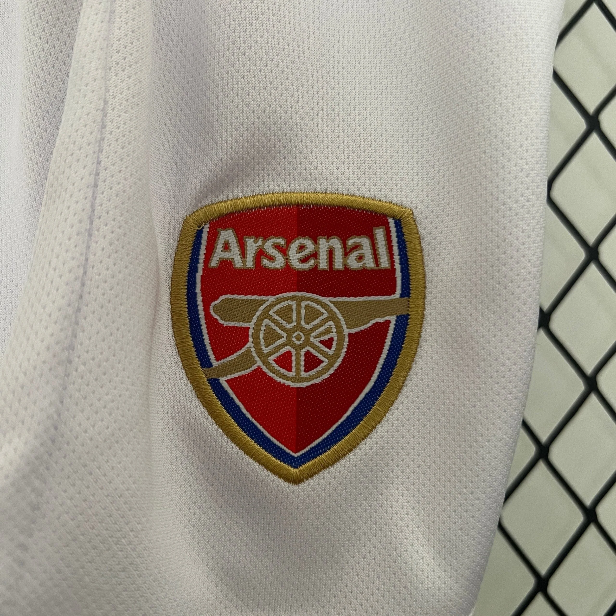 Arsenal 2002-2004 KIDS RETRO JERSEY - Image 5