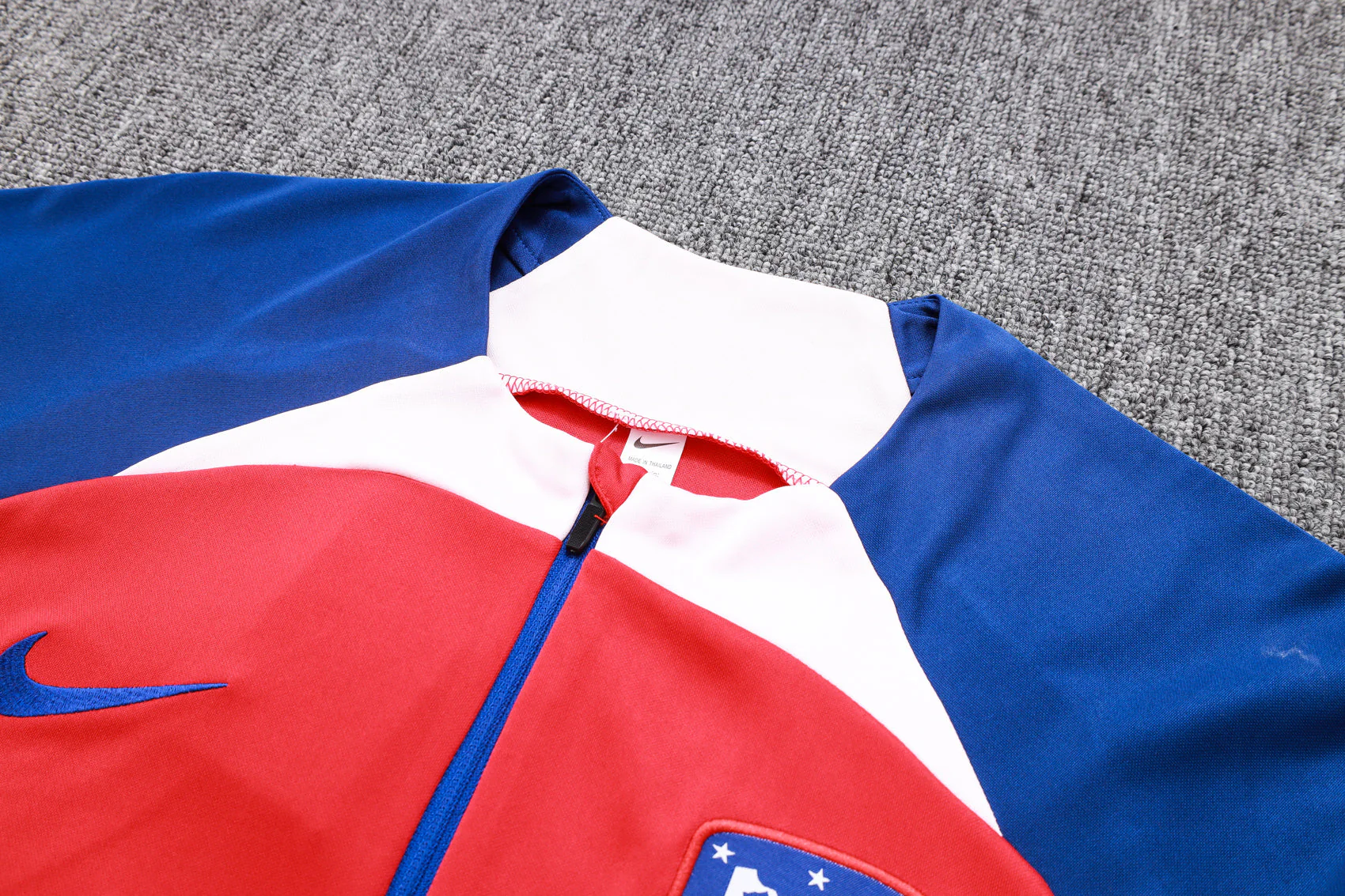 Atletico Madrid 23-24 Red Tracksuit (Half-zip) - Image 5