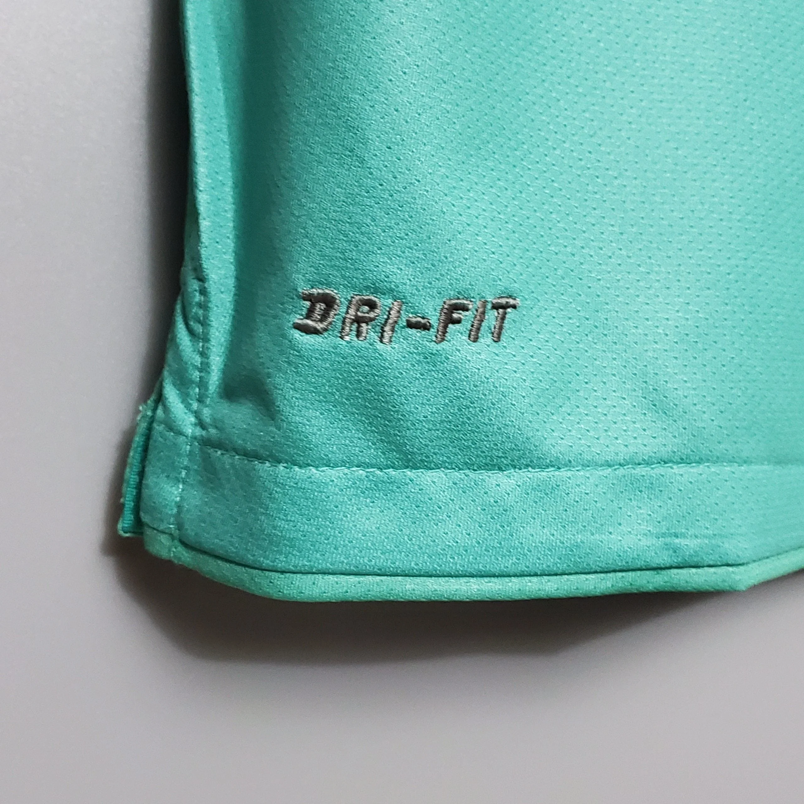 BARCELONA AWAY RETRO 2010 / 2011 - Image 8