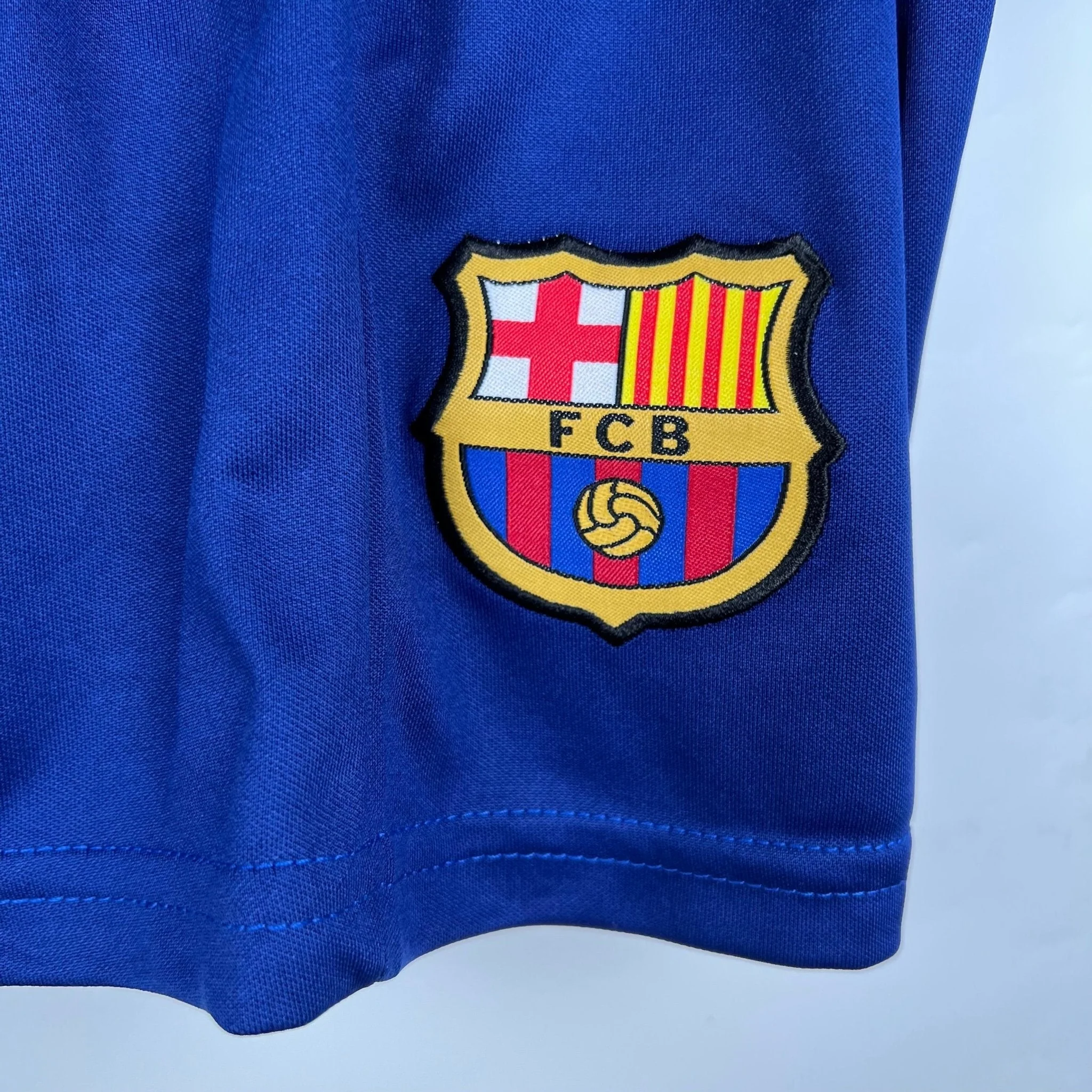 Barcelona home kit kids 2023/24 - Image 5