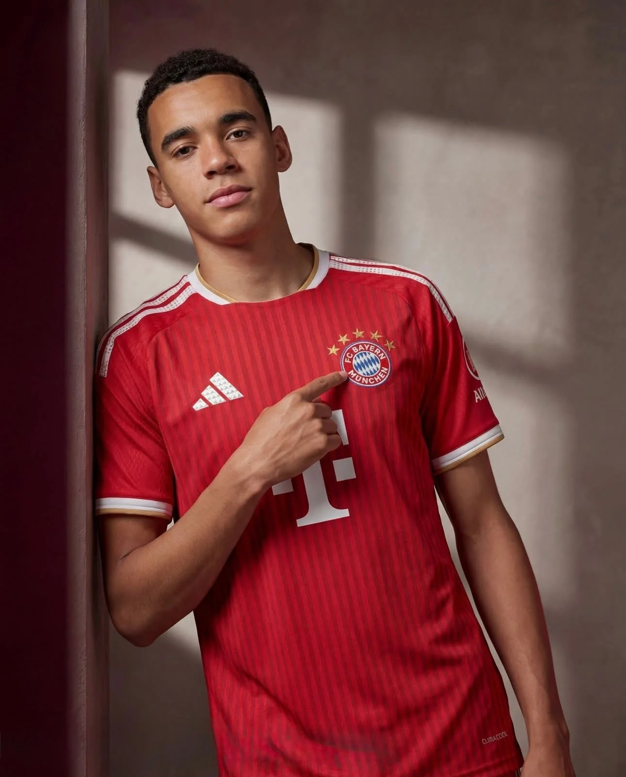 Bayern Munich 2026/2027 Home Jersey - Image 3