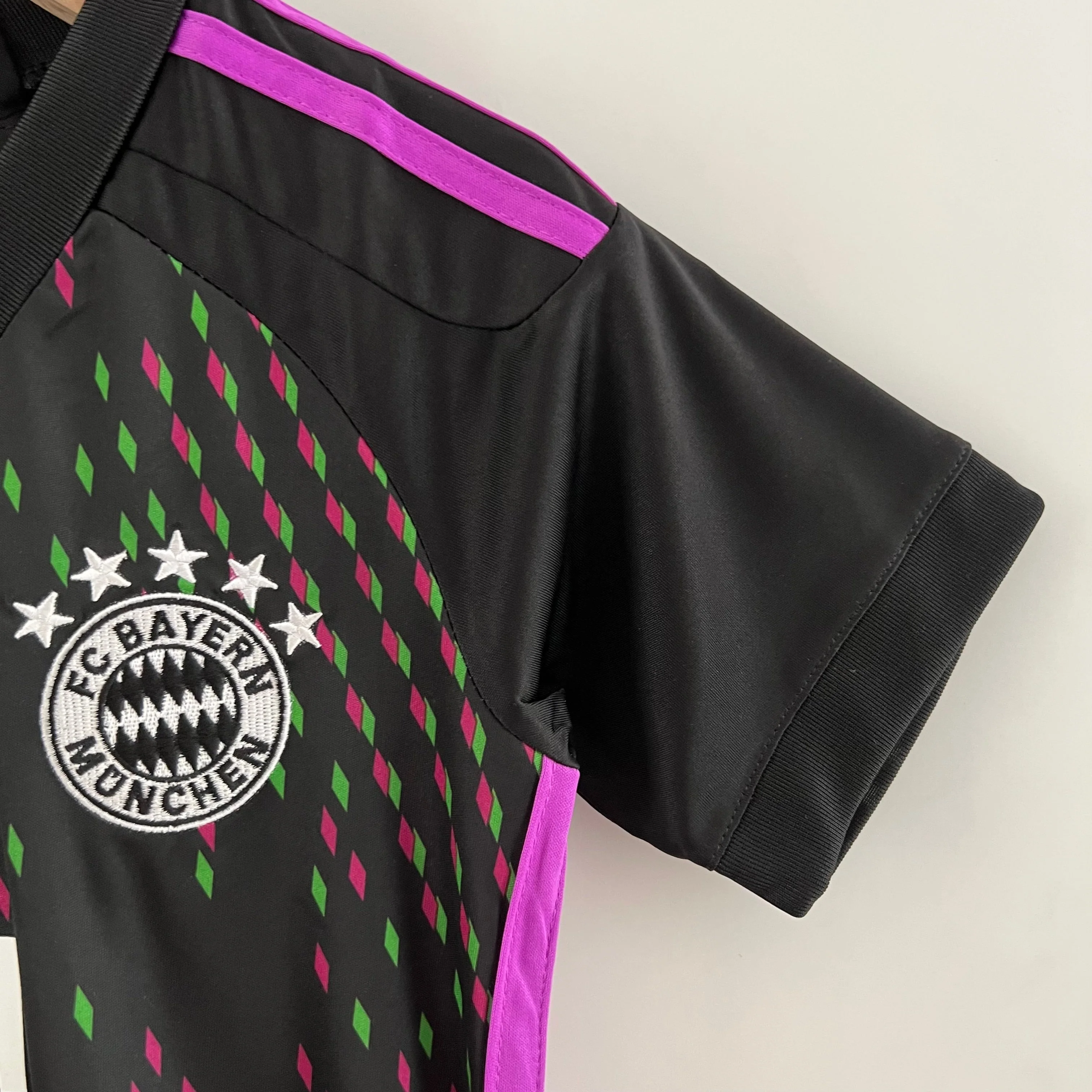 Bayern Munich 23-24 Kids Away jersey - Image 3