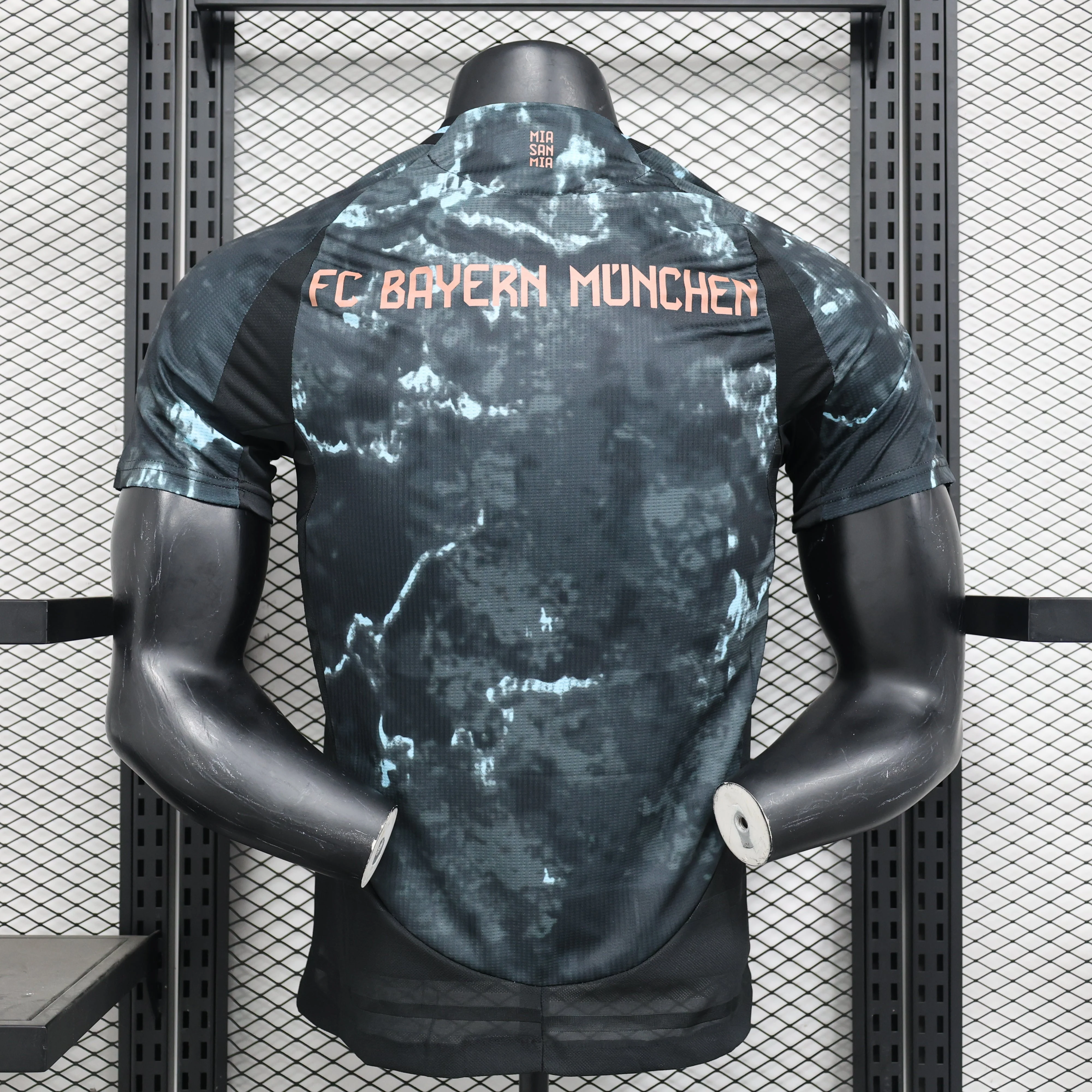 Bayern Munich Away 2024/25 - Image 8