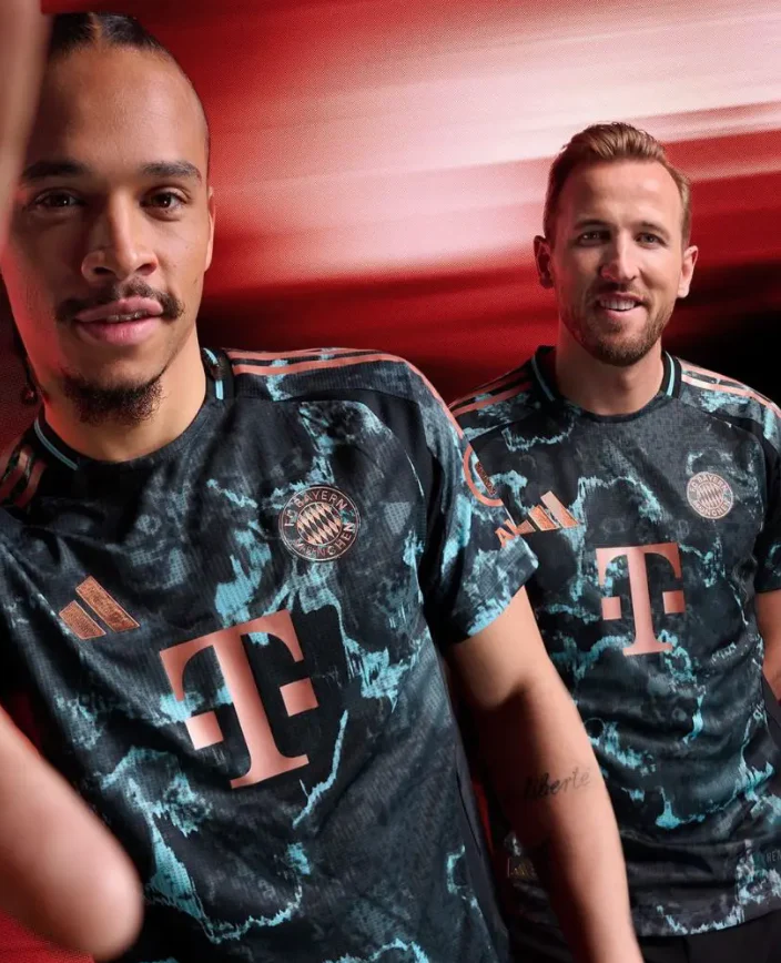 Bayern Munich Away 2024/25 - Image 9