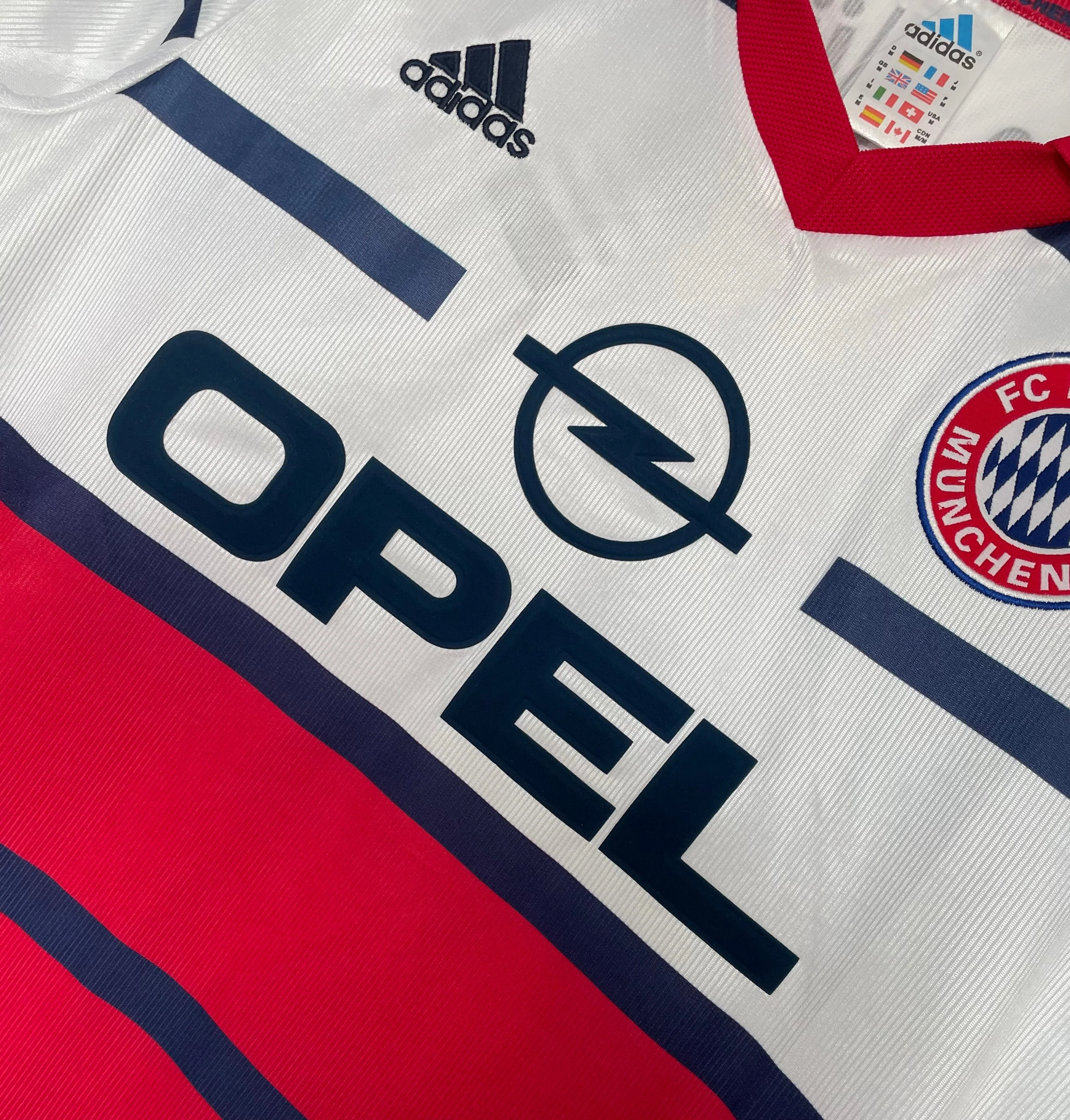 Bayern Munich Away kit – 1998-1999 - Image 2