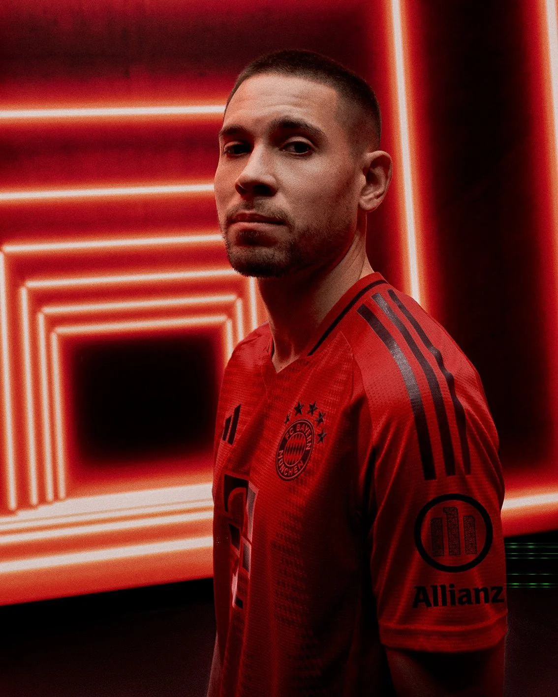 Bayern Munich Home Player Version jersey 2024/25 - Image 15