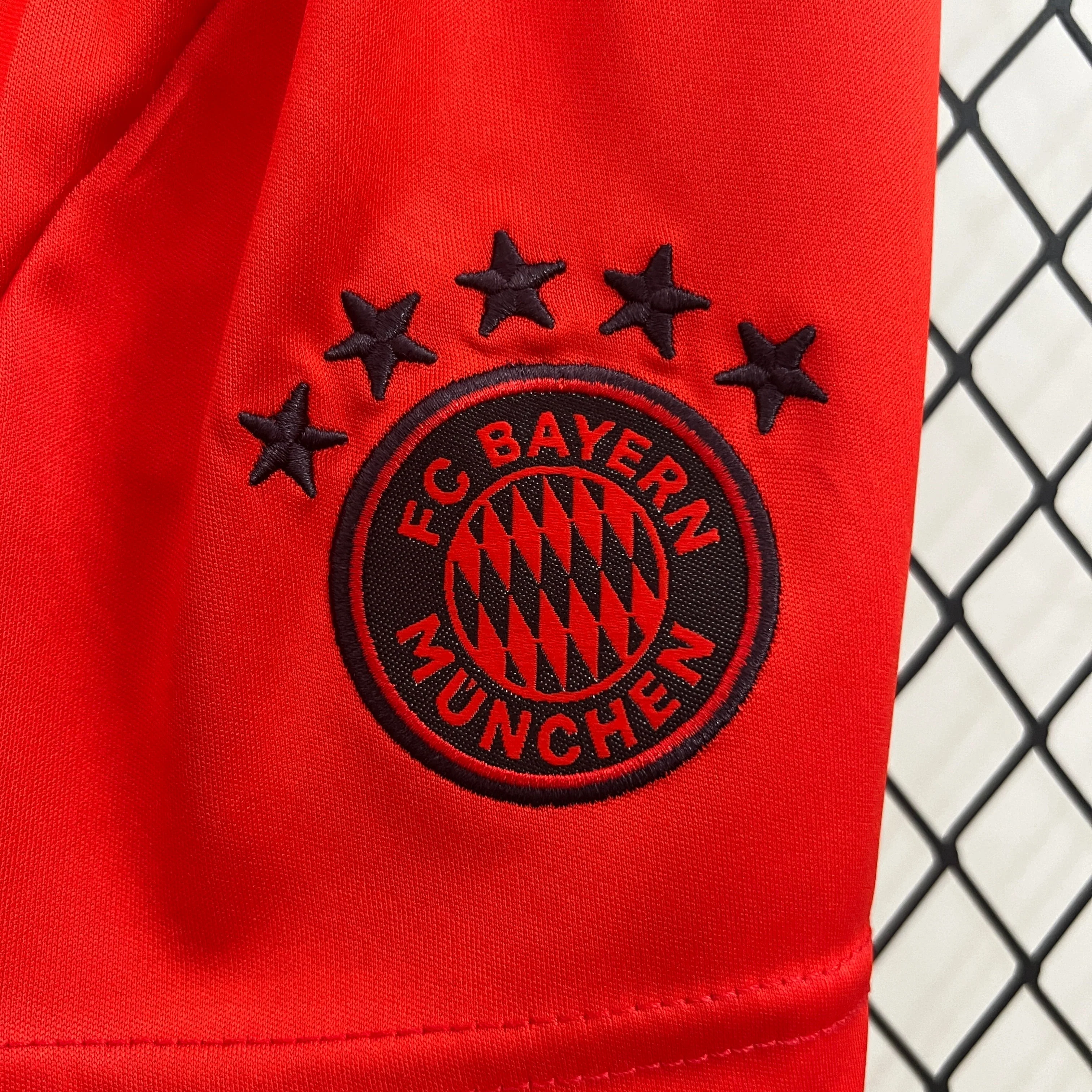Bayern Munich Kids Jersey 2025 - Image 5