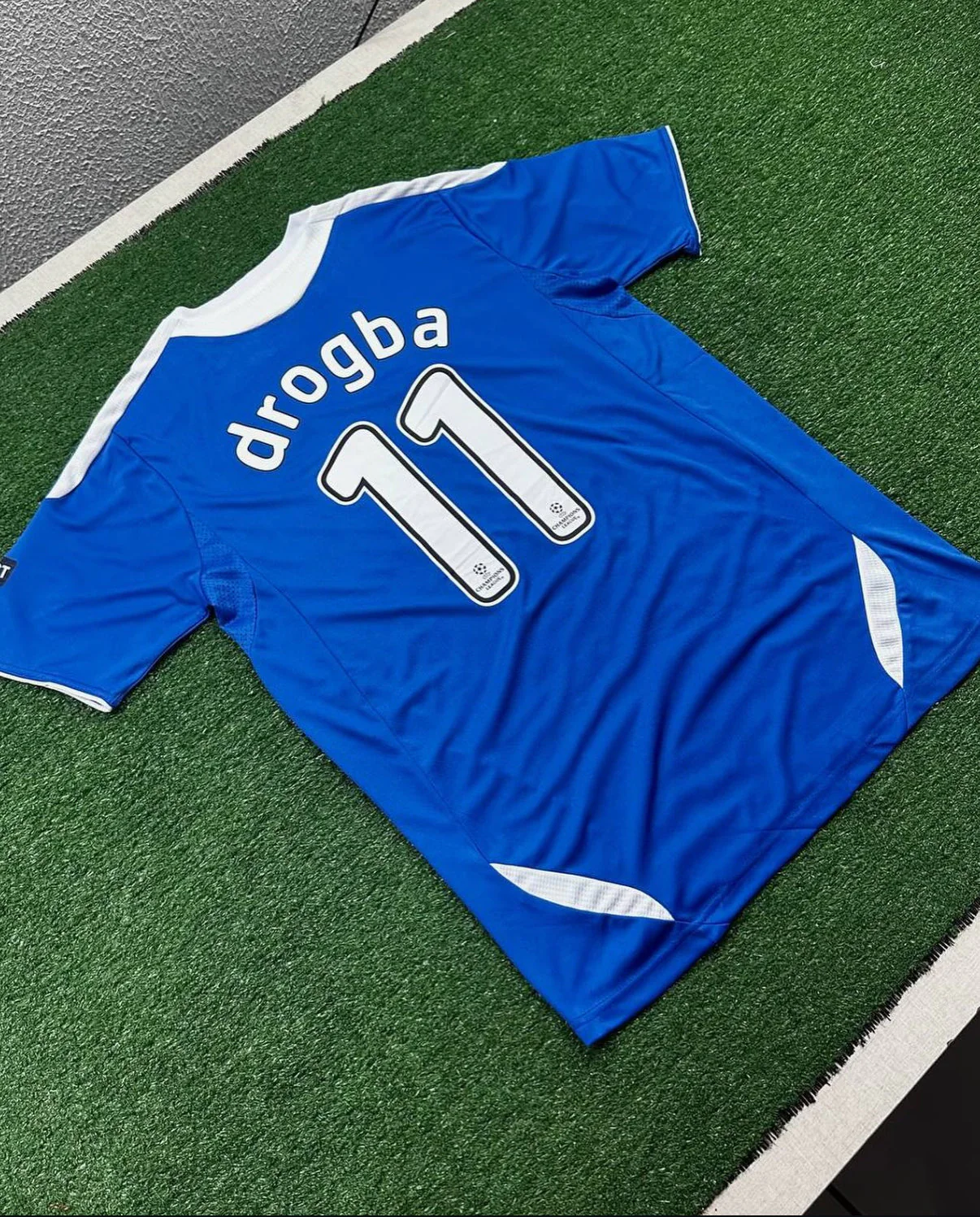 Chelsea 2011-2012 Retro jersey - Image 11