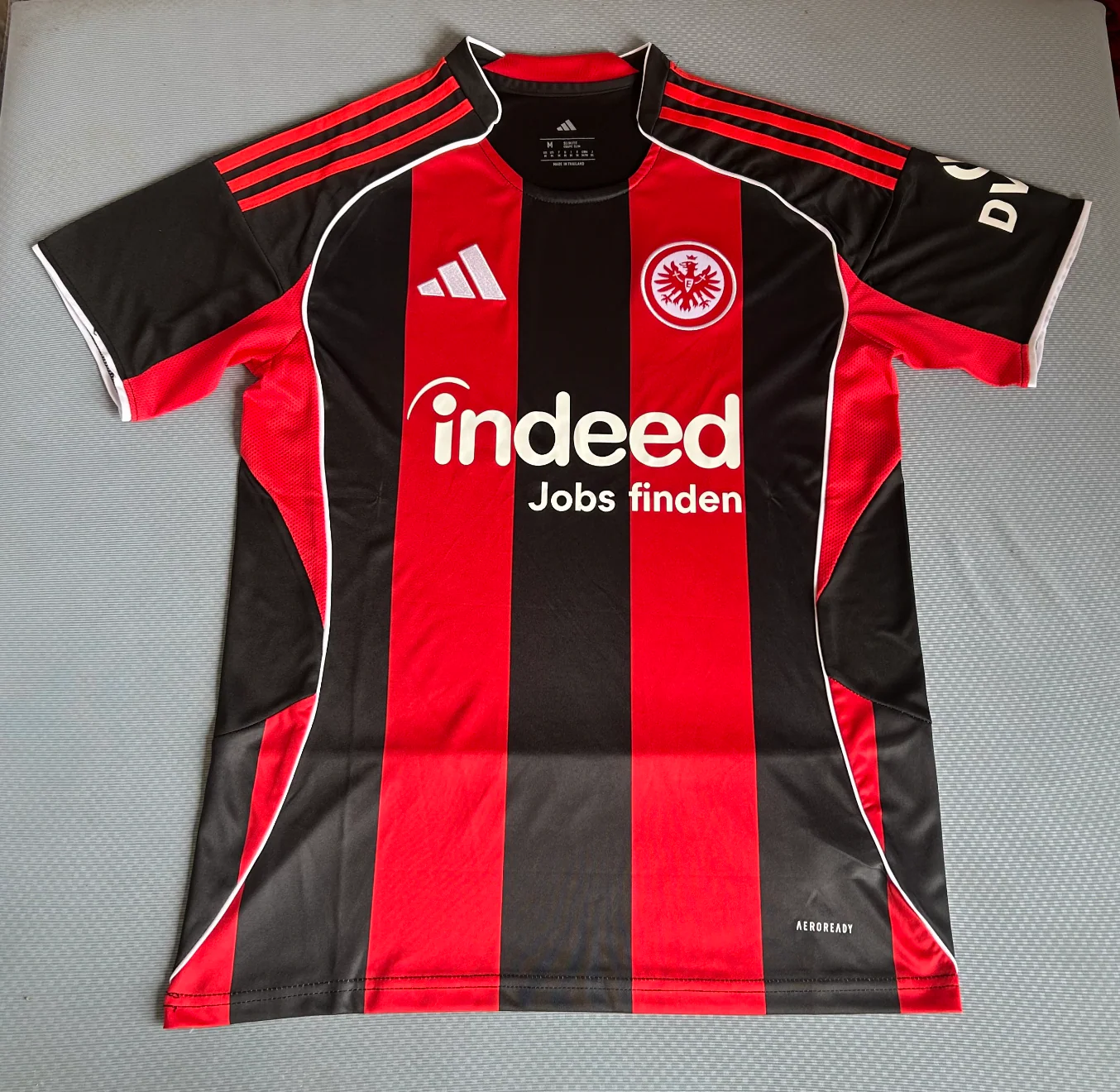 Eintracht Frankfurt 2025/2026 Home Jersey - Image 2