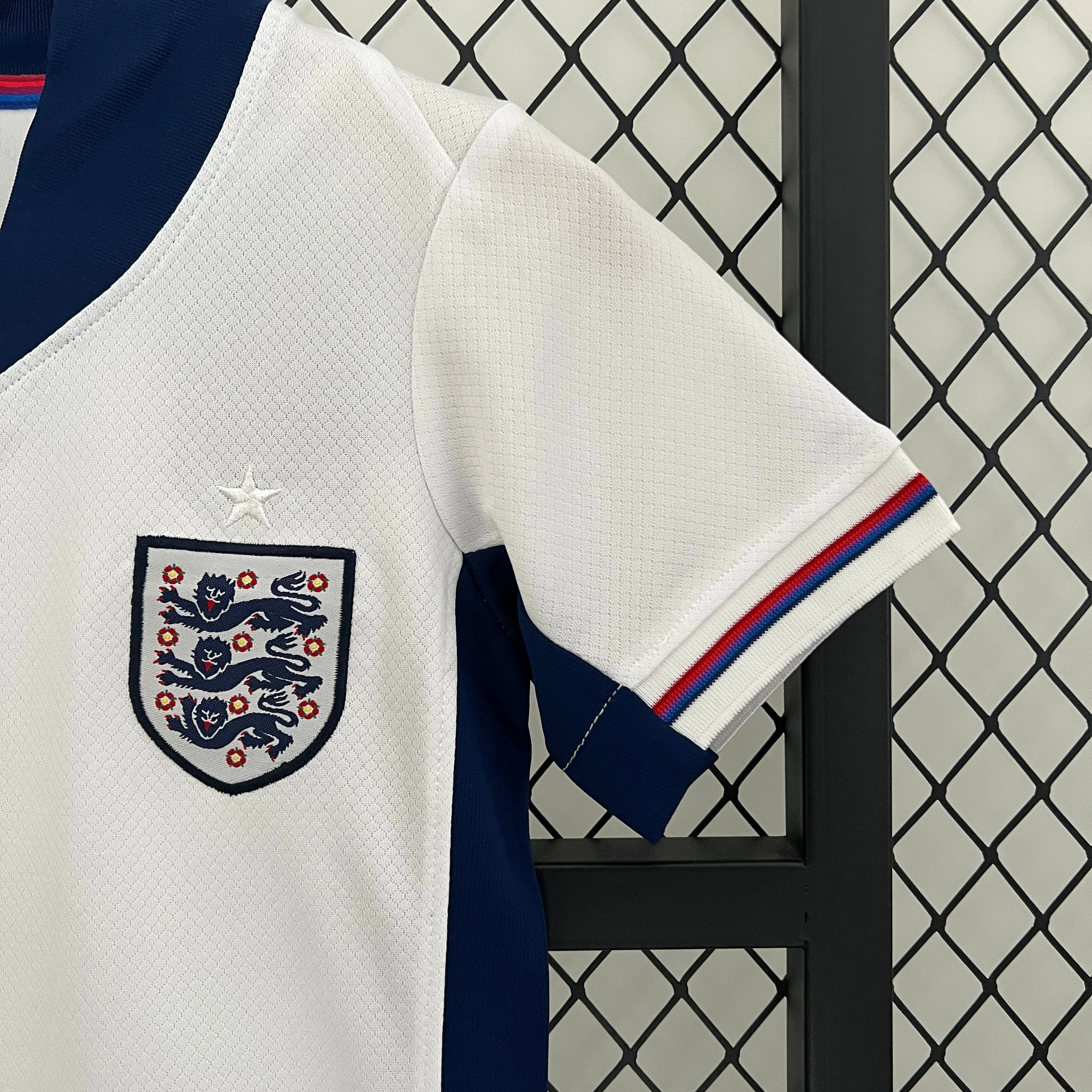 England 24/25 Kids Jersey - Image 6