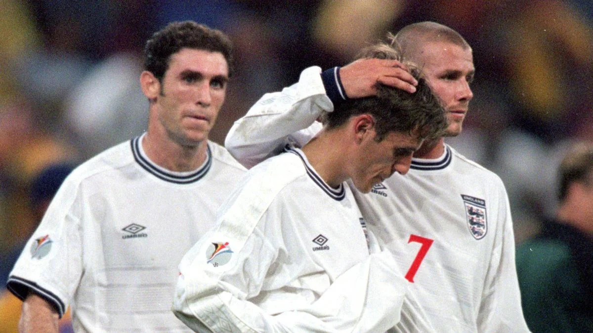 England Retro Jersey 2000 - Image 5