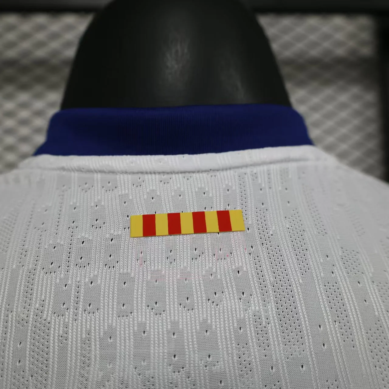 FC Barcelona 2025-2026 Away Kit - Image 4