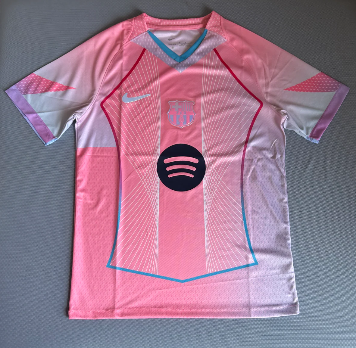 FC Barcelona 2025–26 Pink Kids Jersey - Image 3