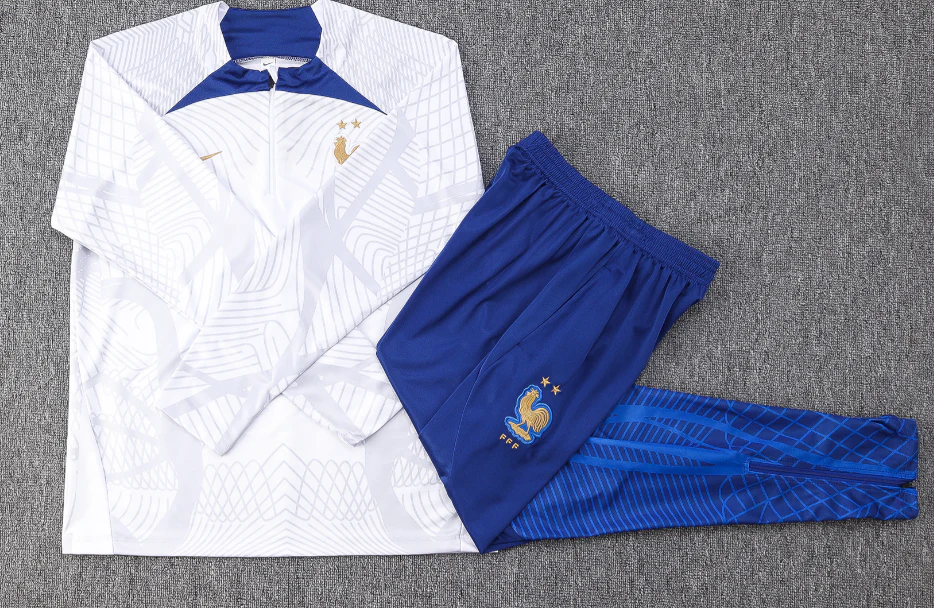 France 22-23 Tracksuit - Image 3