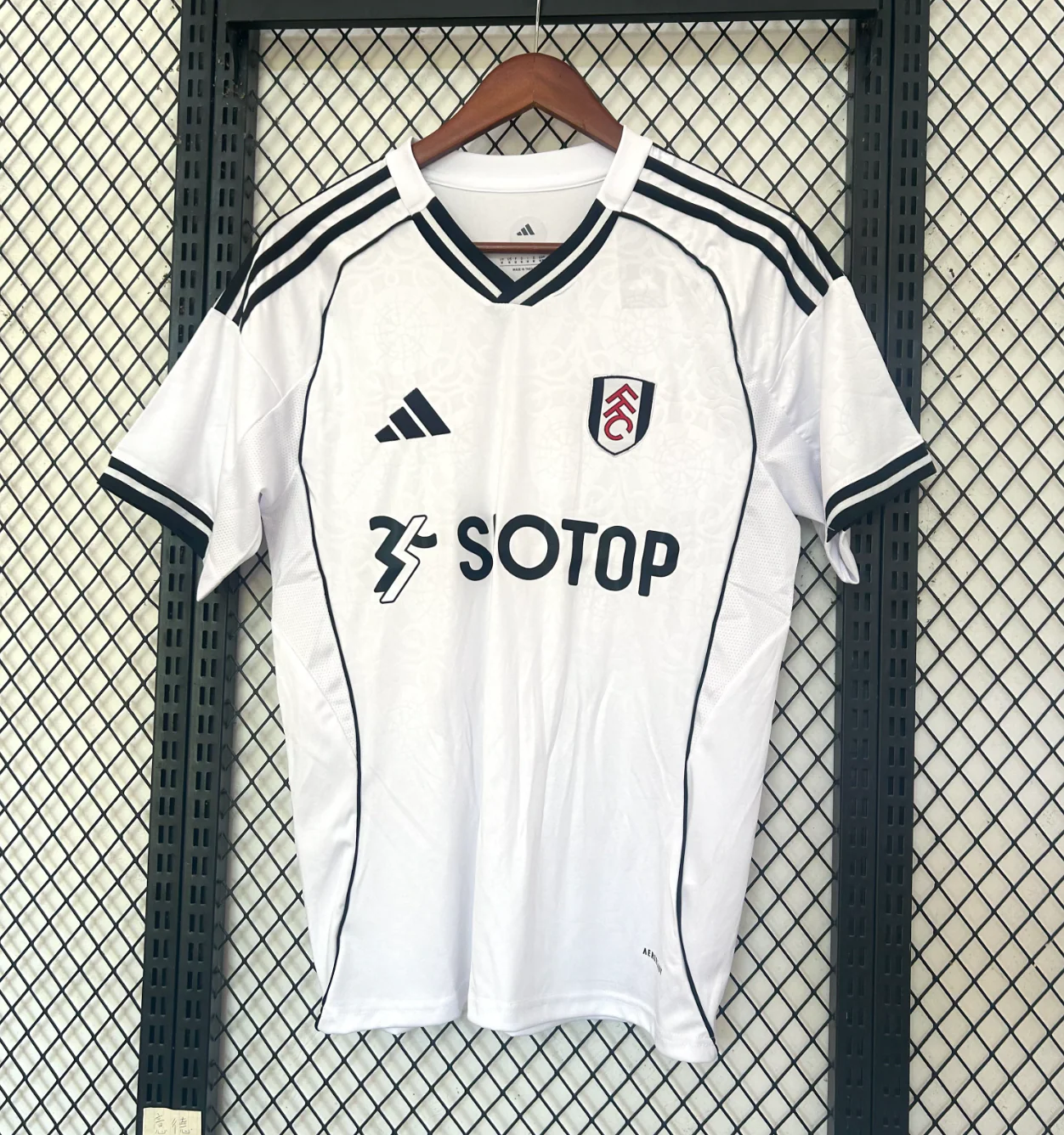 Fulham 2025/2026 jersey - Image 3