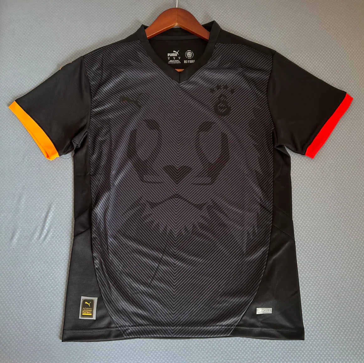 Galatasaray Lion Special Edition Shirt - Image 3