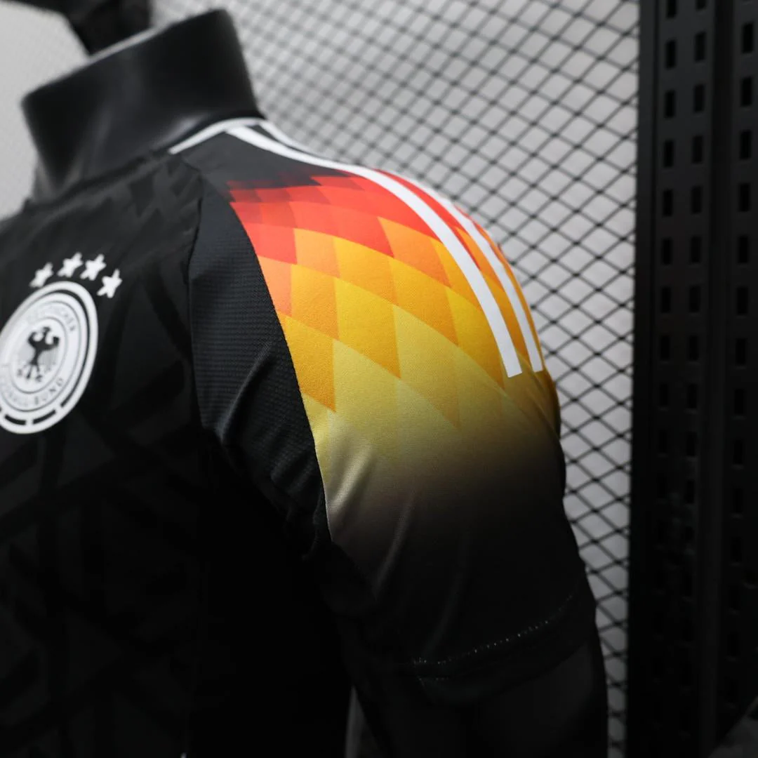 Germany 2025-2026 Home Kit - Image 5