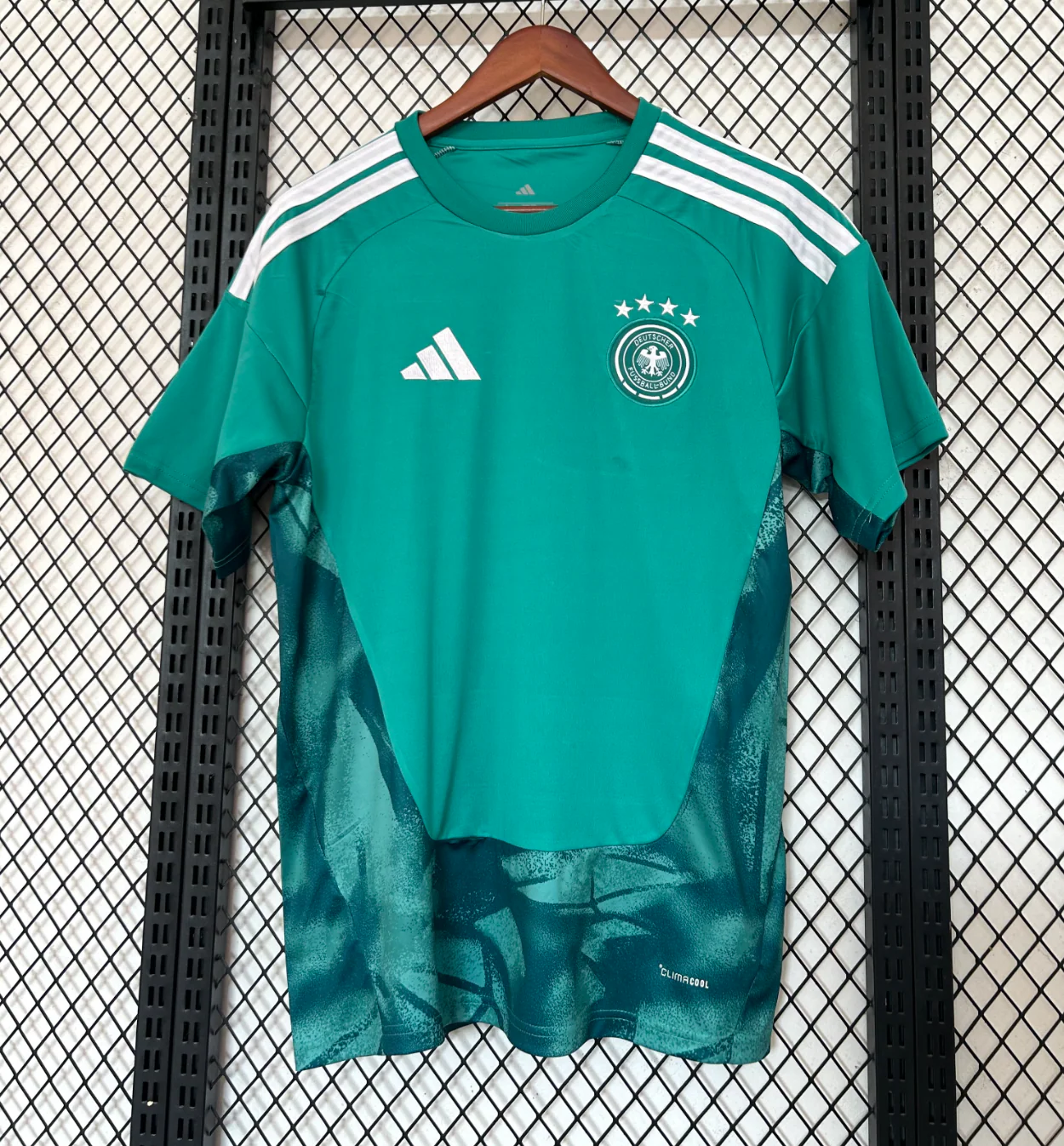 Germany 2026 / 2027 Goalkeeper Green Jersey - Image 4