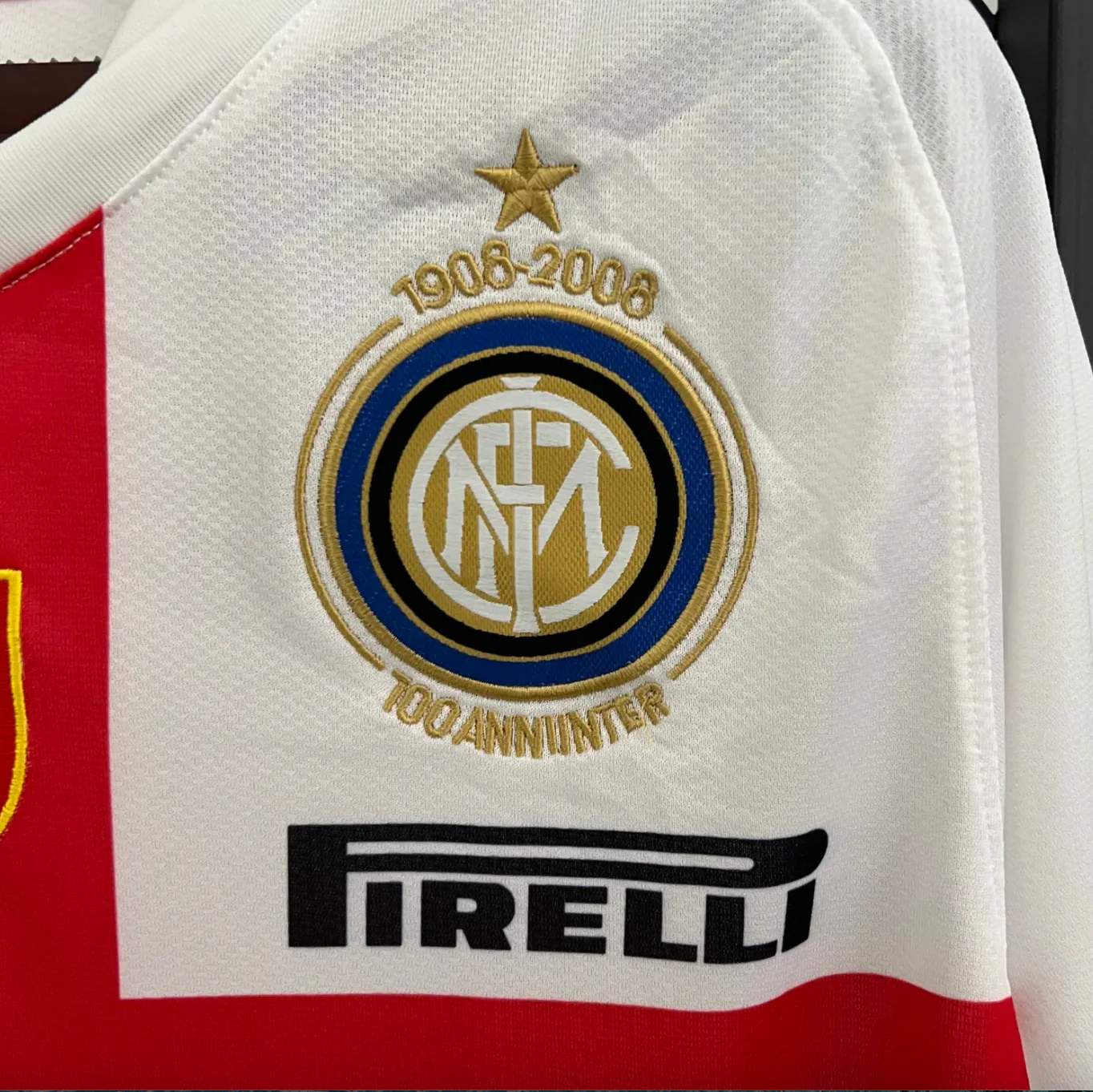 Inter Milan Red Cross Jersey 2007/2008 - Image 3