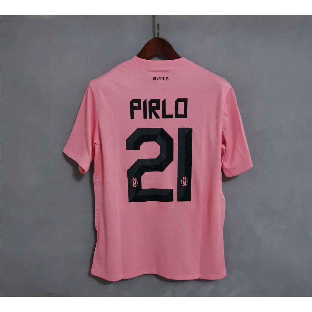Juventus 2011-2012 | Pink Retro Away - Image 2